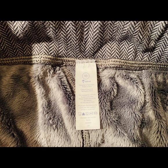 Lululemon- ivivva Cozy Sweatpants Gray Size 10 - Picture 2 of 3